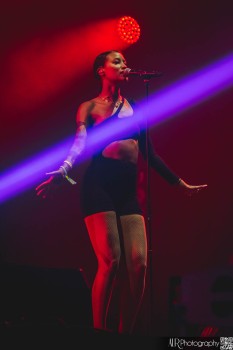 ICONA POP