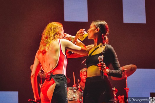 ICONA POP